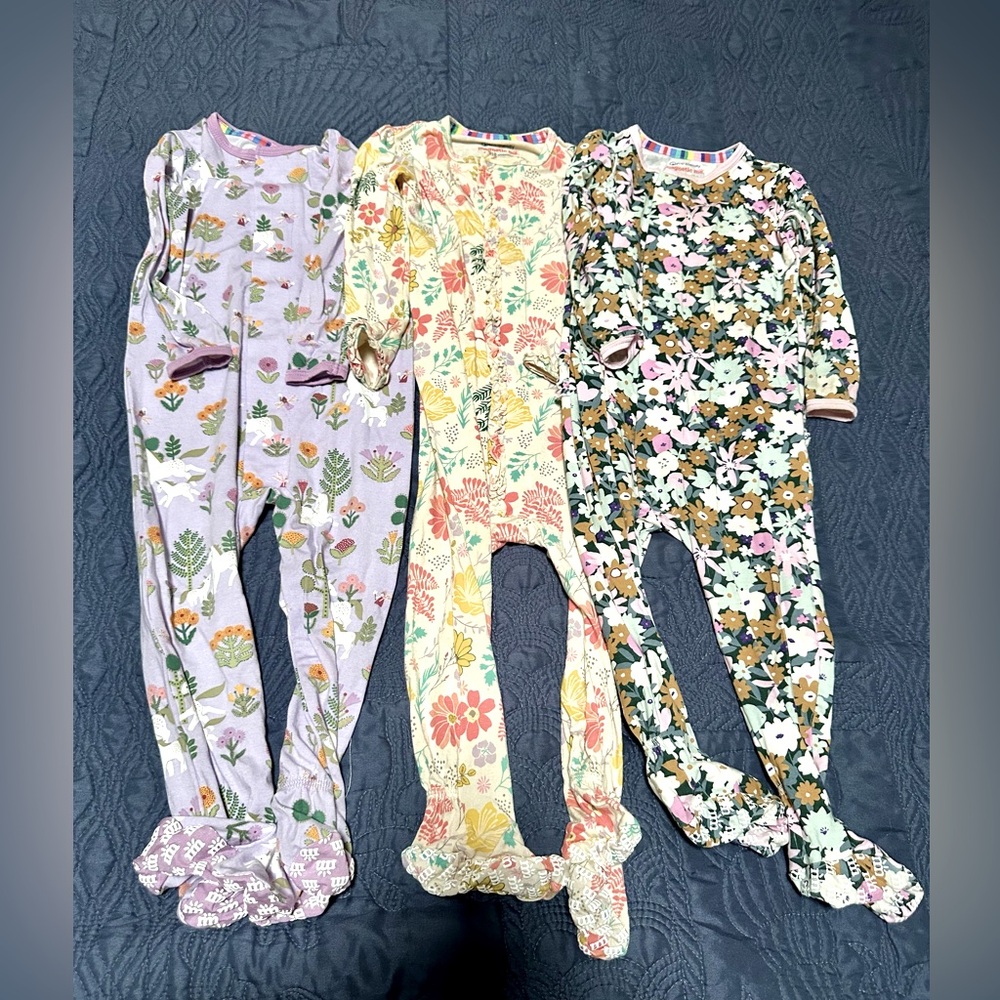 Magnetic Me - Girls Footie Bundle - 12-18 months - VGUC